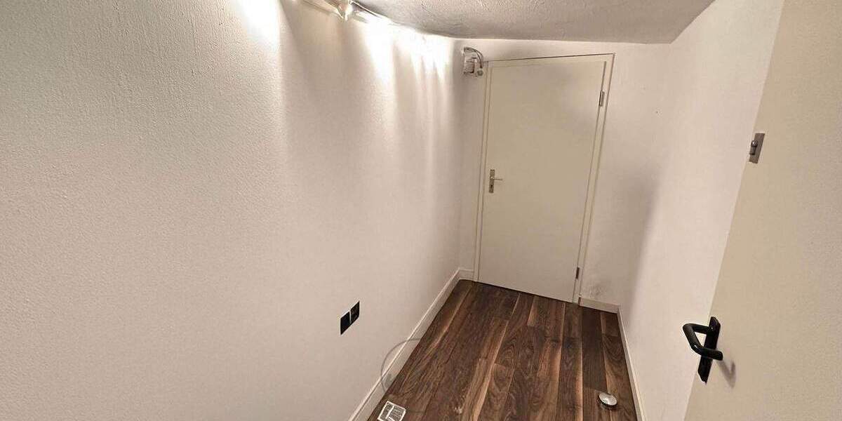 Gewerbeobjekt Hamburg Wandsbek - 4 Zimmer, 145 m&sup2;, 1.450&euro; | Angebot:25910360