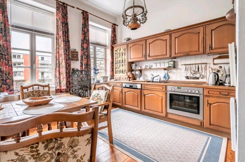 Etagenwohnung Pinneberg - 7 Zimmer, 112 m&sup2;, 1.800&euro; | Angebot:25904765