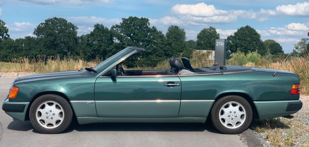 Mercedes-Benz 300 248.500 km 19.900 &euro; Delingsdorf 22941