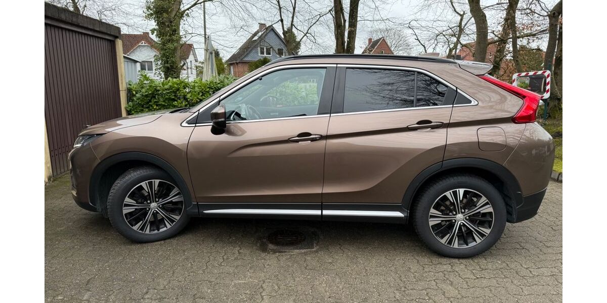 Mitsubishi Eclipse Cross 111.513 km 14.500 &euro; Hamburg 21149