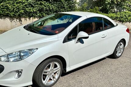 Peugeot 308 91.626 km 8.390 &euro; Hamburg 22587