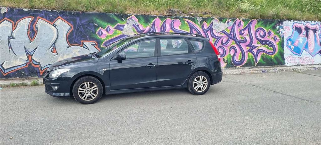 Hyundai i30 169.000 km 2.850 &euro; Hohenfelde 25358