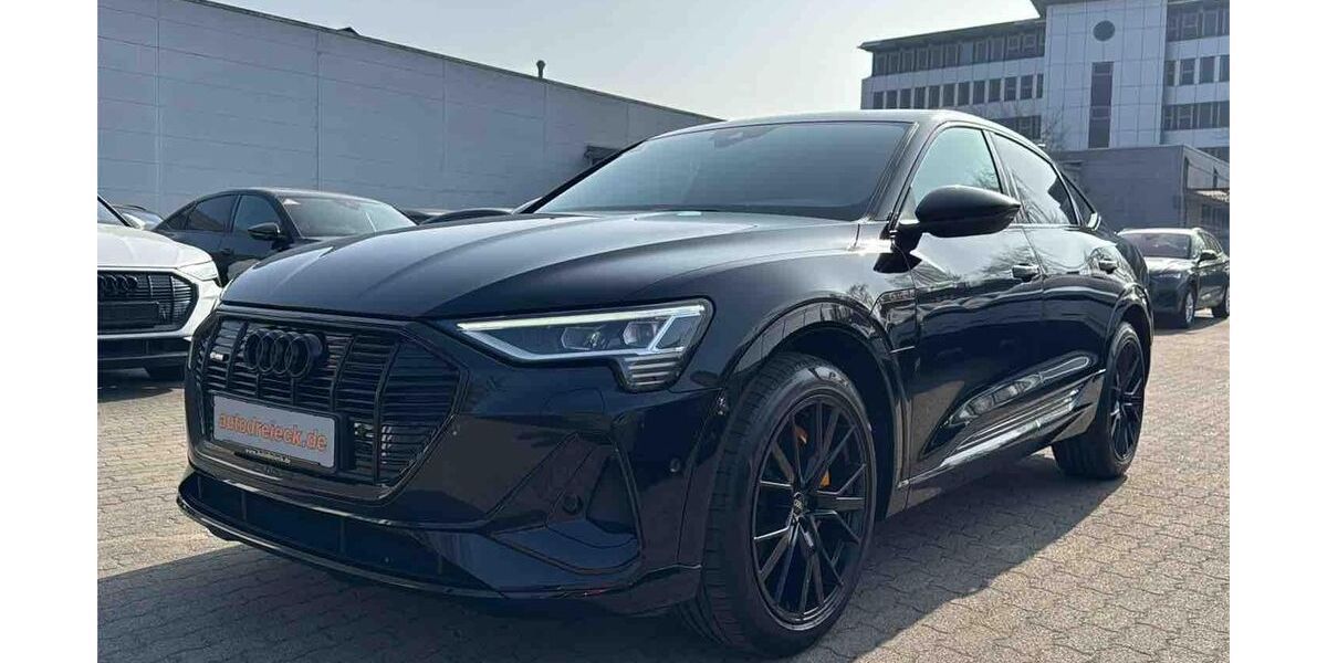 Audi e-tron 93.152 km 31.950 &euro; Hamburg 22047
