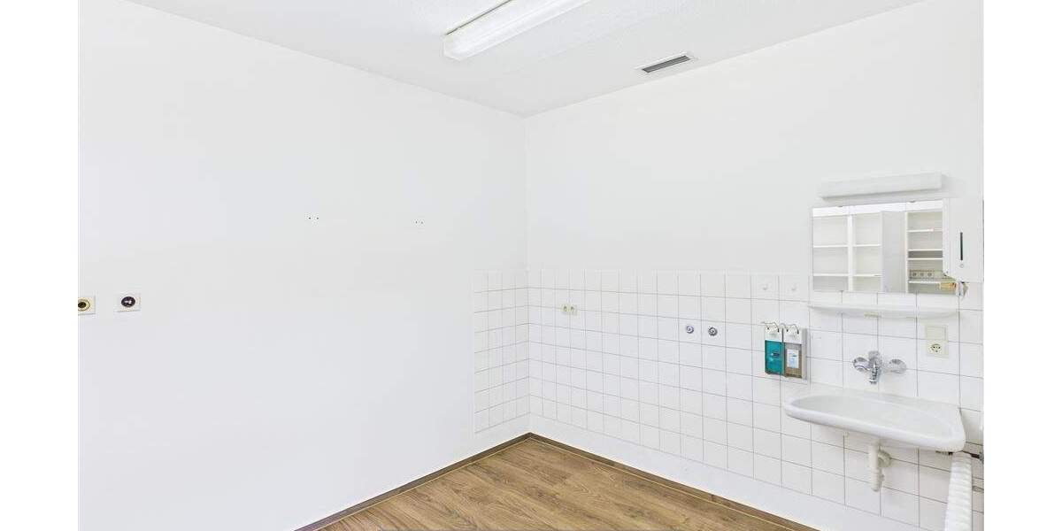 Einfamilienhaus Hamburg Schnelsen - 6 Zimmer, 1.350&euro; | Angebot:25739182