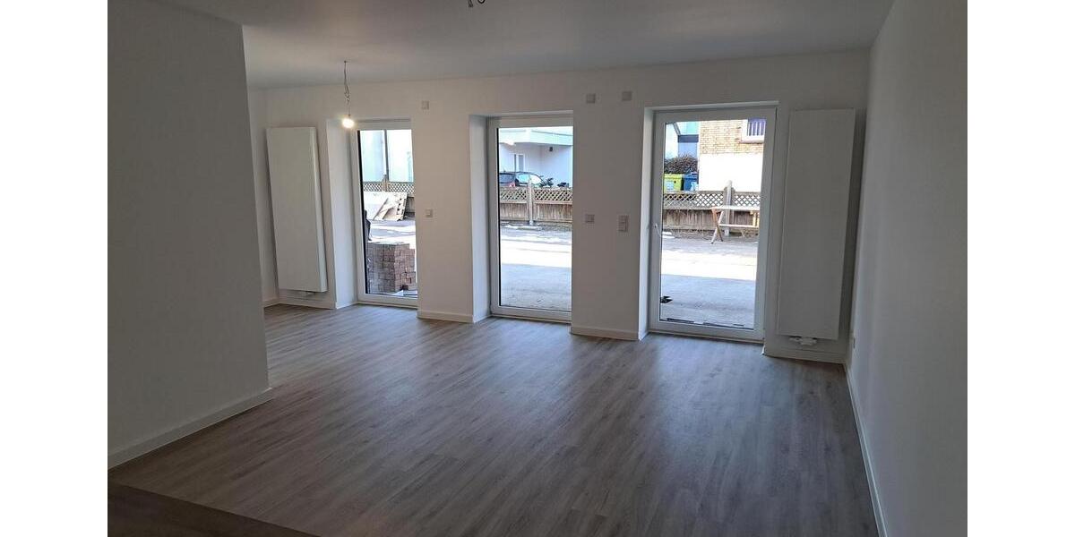 Erdgeschoßwohnung Bad Oldesloe - 2 Zimmer, 90 m&sup2;, 1.170&euro; | Angebot:25614852