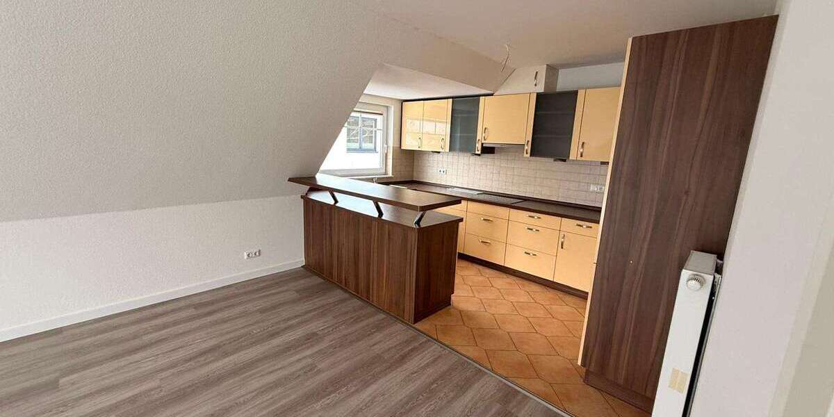 Etagenwohnung Pinneberg - 2.5 Zimmer, 74 m&sup2;, 1.250&euro; | Angebot:25350903