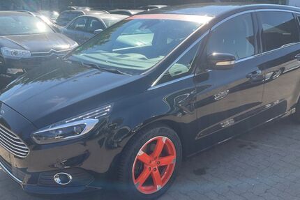 Ford S-Max 203.375 km 8.499 &euro; Hamburg 21107
