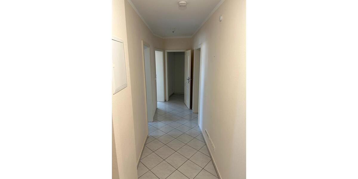 Etagenwohnung Sievershütten - 3.5 Zimmer, 82 m&sup2;, 1.150&euro; | Angebot:25937066