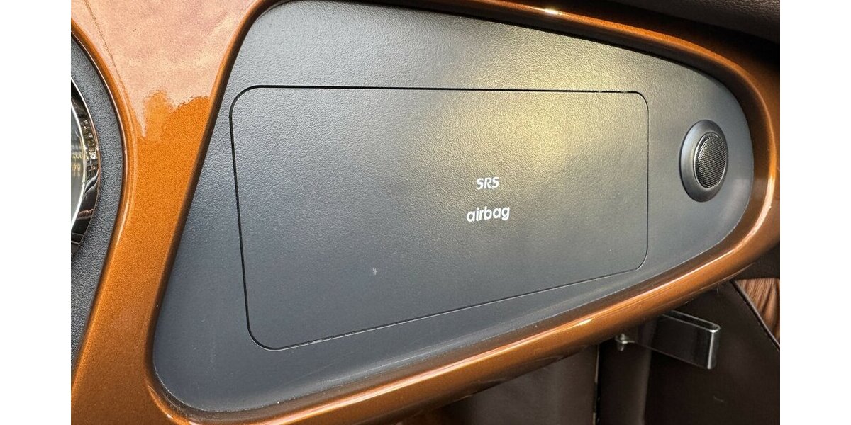 Morgan Plus 8 4.8 AERO8 GOLDFINGER 007 9.999 km 139.999 &euro; Hamburg 22339