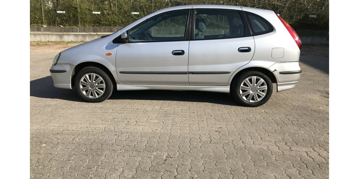 Nissan Almera Tino Luxury für kleines Geld 189.500 km 1.499 &euro; Hamburg 22339