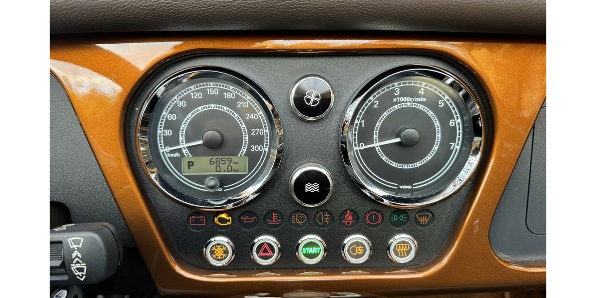 Morgan Plus 8 4.8 AERO8 GOLDFINGER 007 9.999 km 139.999 &euro; Hamburg 22339