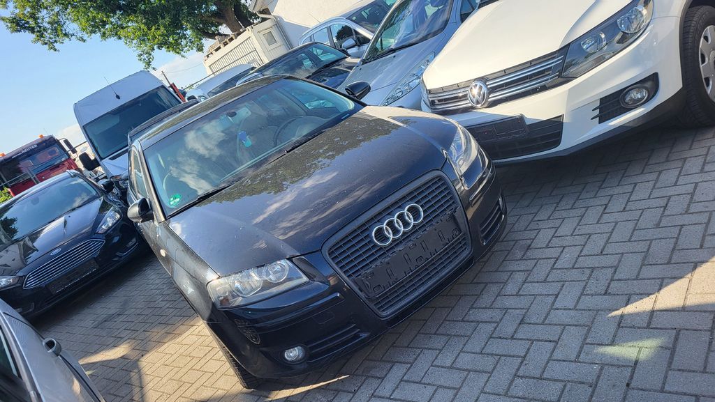 Audi A3 293.456 km 2.240 &euro; Hamburg 20539