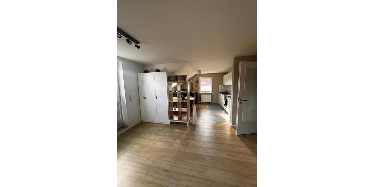 Dachgeschoßwohnung Bad Oldesloe - 2.5 Zimmer, 70 m&sup2;, 980&euro; | Angebot:25993817