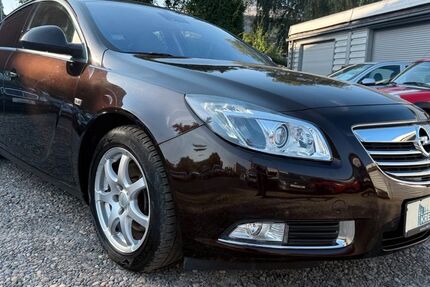 Opel Insignia 72.453 km 8.890 &euro; Hamburg 22179