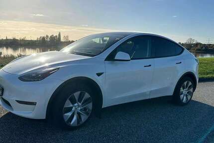 Tesla Model Y 49.770 km 33.000 &euro; Hamburg 21037