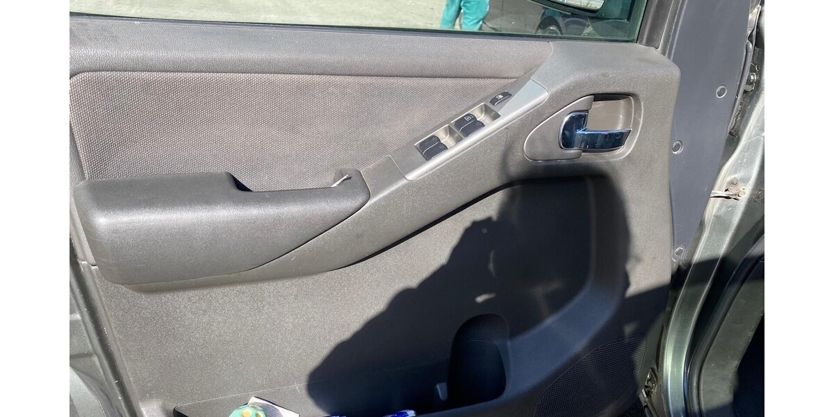 Nissan Pathfinder 253.000 km 8.500 &euro; Hamburg 20038