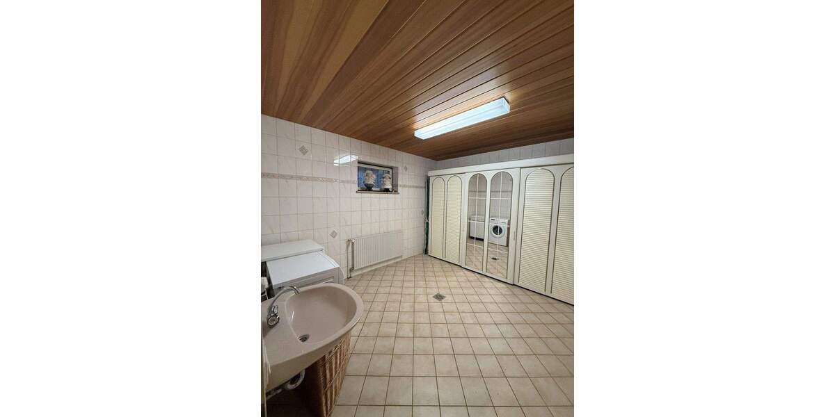 Einfamilienhaus Kaltenkirchen - 9 Zimmer, 415 m&sup2;, 698.400&euro; | Angebot:25782138