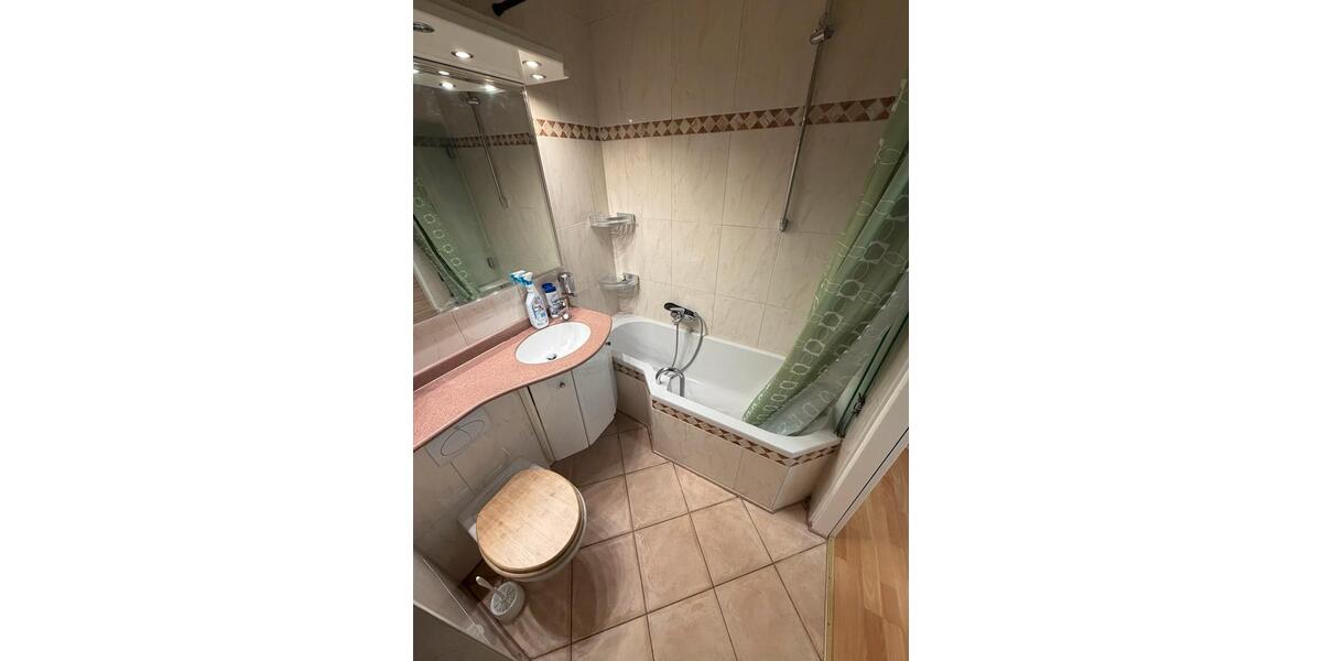 Erdgeschoßwohnung Hamburg Wandsbek - 3 Zimmer, 83 m&sup2;, 1.700&euro; | Angebot:25873436