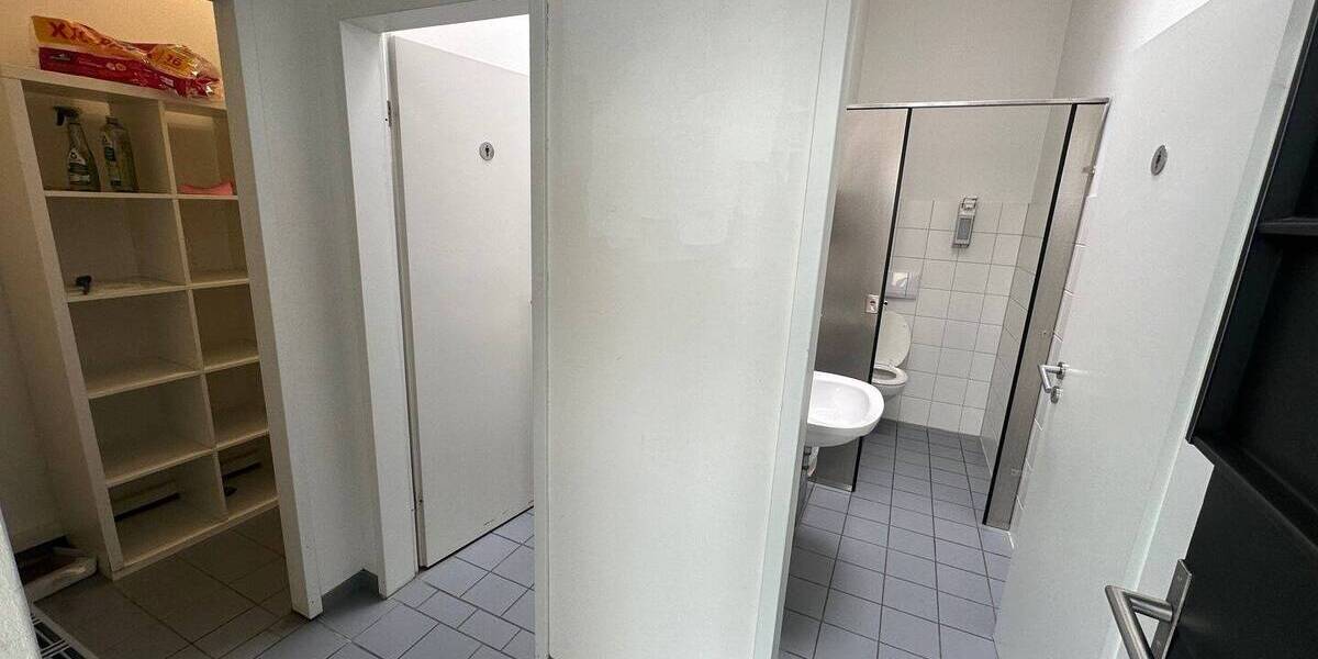 Gewerbeobjekt Barsbüttel - 9 Zimmer, 122 m&sup2;, 1.464&euro; | Angebot:25692078