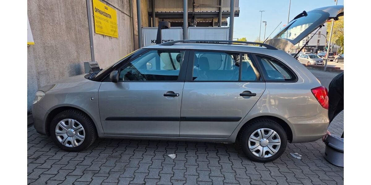 Skoda Fabia 138.000 km 2.300 &euro; Barsbüttel 22885