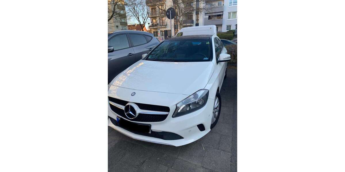 Mercedes-Benz 180 64.000 km 16.000 &euro; Hamburg 22339