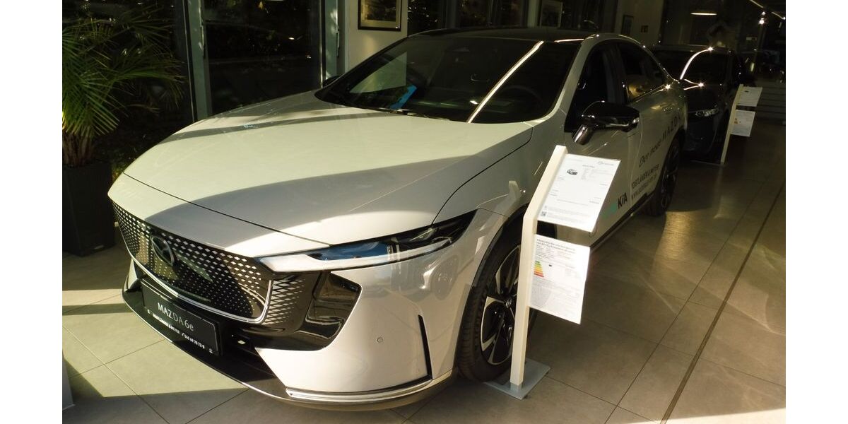 Mazda 6e 5.000 km 41.975 &euro; Hamburg 22049