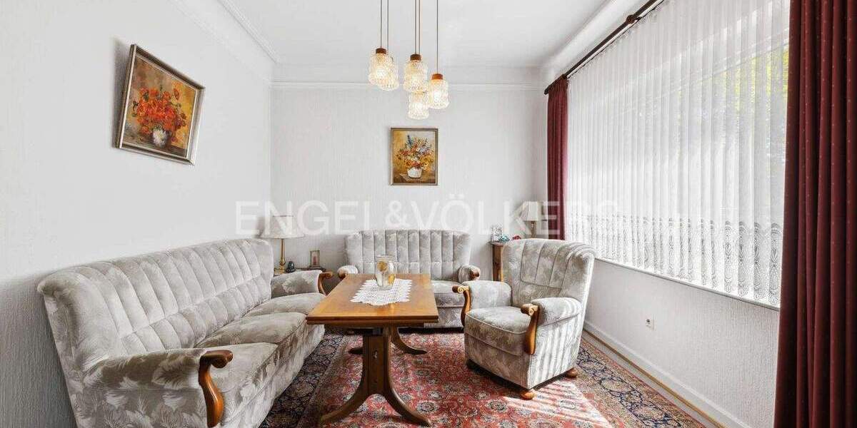 Einfamilienhaus Norderstedt Garstedt - 8 Zimmer, 180 m&sup2;, 599.000&euro; | Angebot:25701582