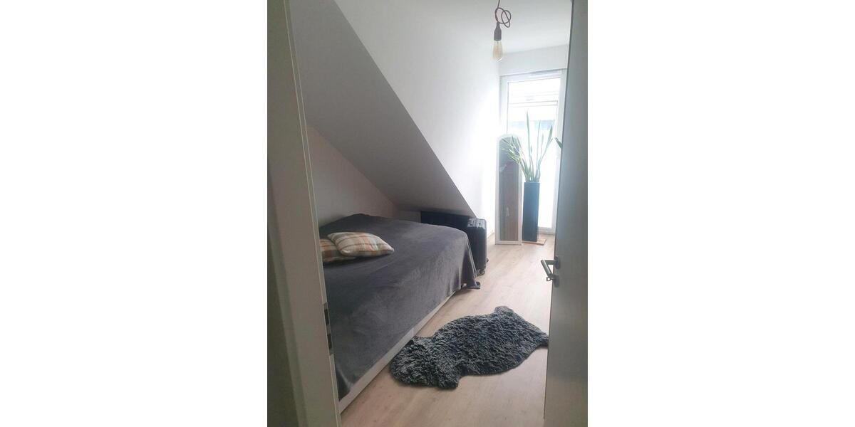 Dachgeschoßwohnung Kummerfeld - 2 Zimmer, 41 m&sup2;, 914&euro; | Angebot:25974167
