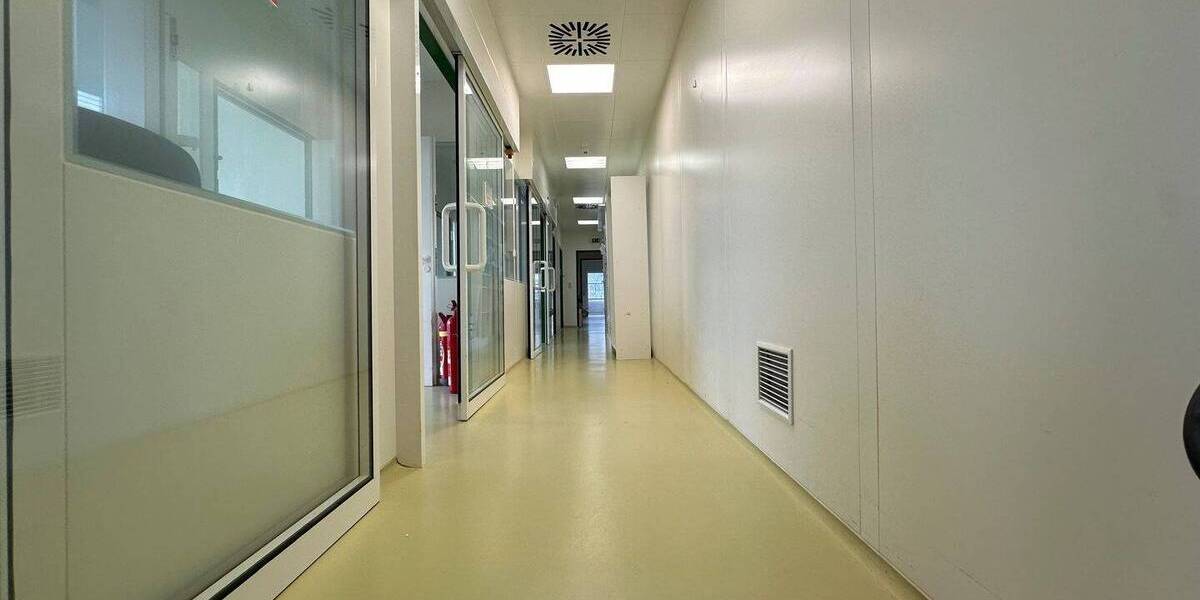 Gewerbeobjekt Barsbüttel - 9 Zimmer, 122 m&sup2;, 1.464&euro; | Angebot:25692078