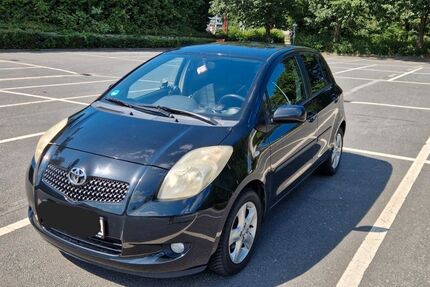 Toyota Yaris 162.500 km 2.800 &euro; Hamburg 22459