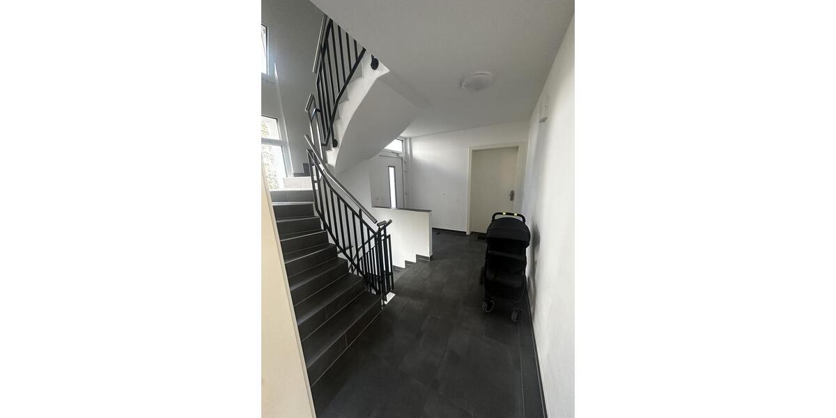Etagenwohnung Hamburg Wandsbek - 4 Zimmer, 125 m&sup2;, 2.200&euro; | Angebot:24765536