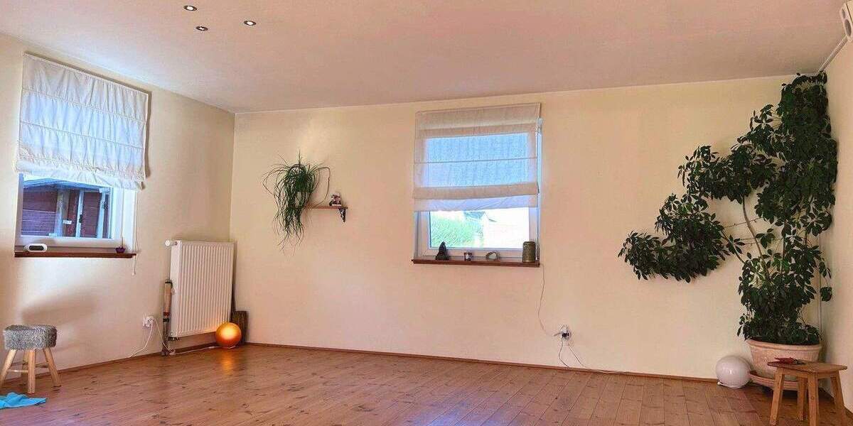 Einfamilienhaus Bad Bramstedt - 8 Zimmer, 201 m&sup2;, 595.000&euro; | Angebot:25722298