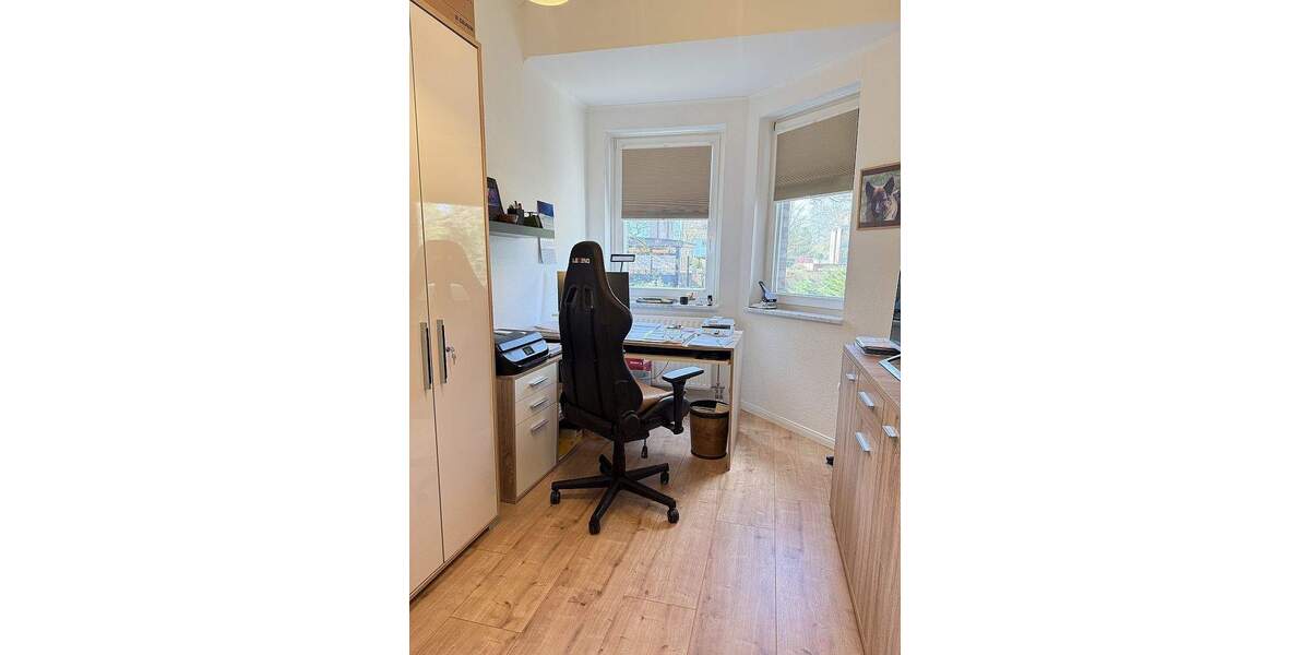 Etagenwohnung Ahrensburg - 3 Zimmer, 93 m&sup2;, 1.255&euro; | Angebot:25797317