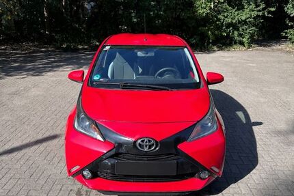 Toyota Aygo (X) 86.000 km 5.650 &euro; Hamburg 21107