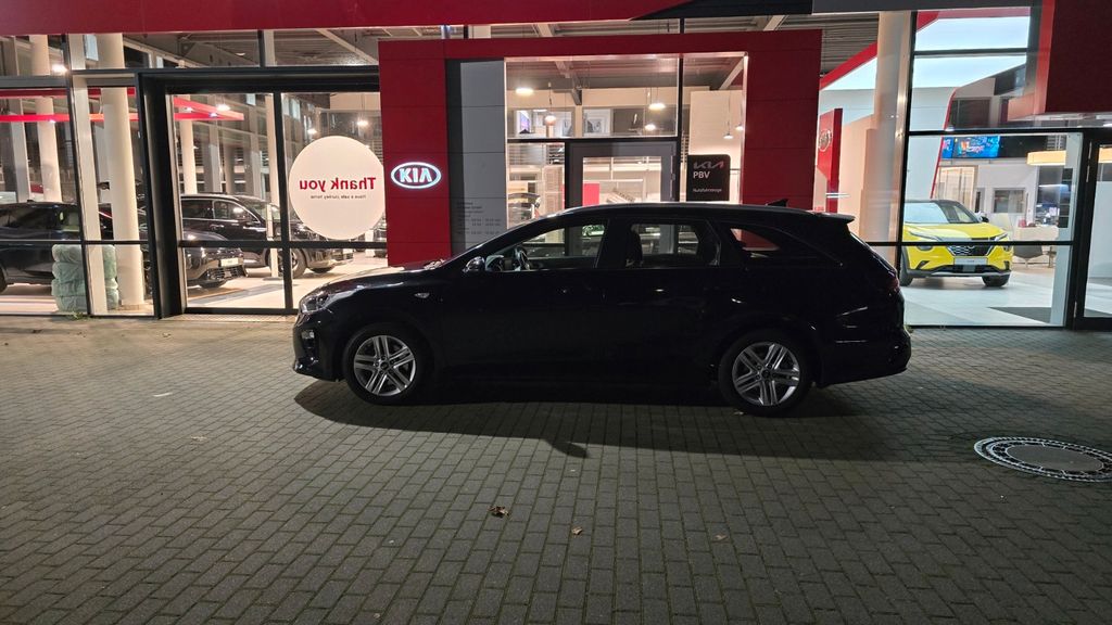 Kia ceed Sportswagon 30.000 km 16.300 &euro; Hamburg 22767