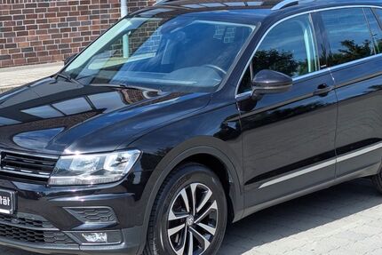 VW Tiguan 243.596 km 11.899 &euro; BARSBÜTTEL 22885