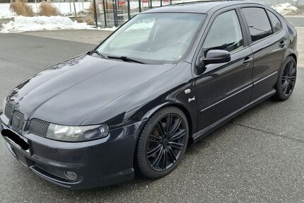 Seat Leon 235.300 km 4.999 &euro; Hamburg 21149