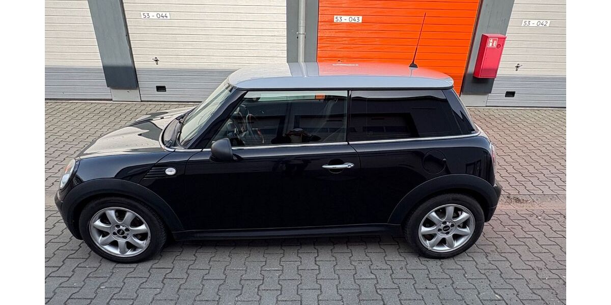 Mini ONE 134.690 km 3.240 &euro; Norderstedt 22844
