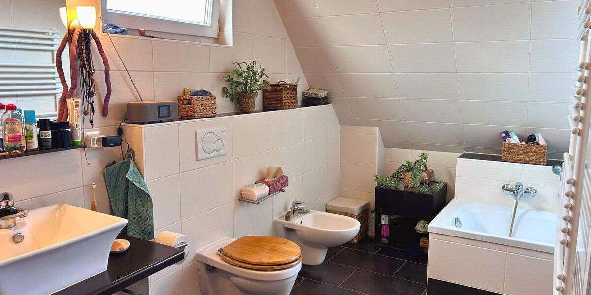 Einfamilienhaus Bad Bramstedt - 8 Zimmer, 201 m&sup2;, 595.000&euro; | Angebot:25722298