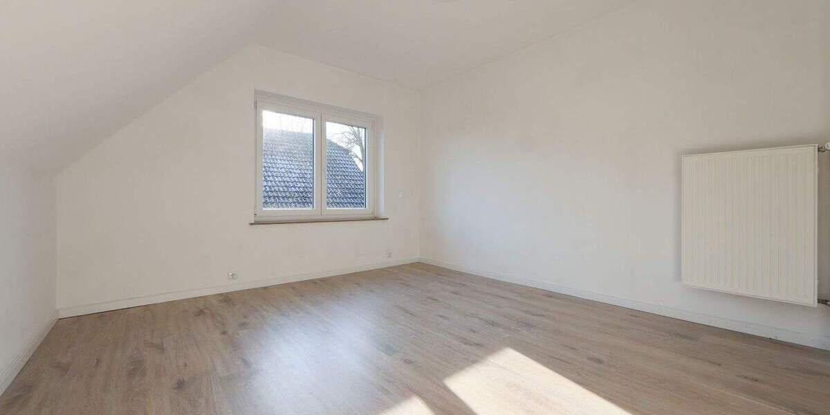 Doppelhaushälfte Bad Bramstedt - 3 Zimmer, 100 m&sup2;, 349.000&euro; | Angebot:25802120