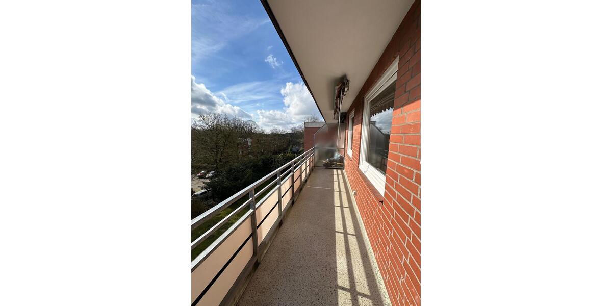 Etagenwohnung Stapelfeld - 4 Zimmer, 96 m&sup2;, 2.000&euro; | Angebot:25957212