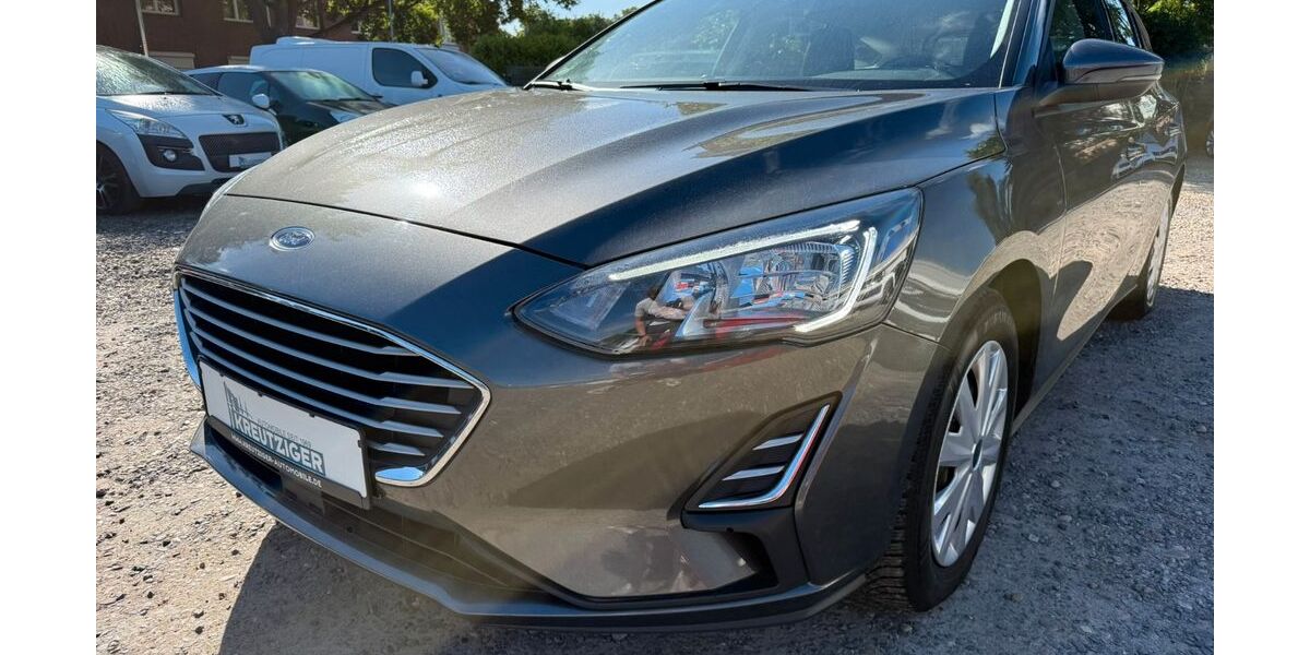 Ford Focus 140.808 km 9.990 &euro; Hamburg 22179