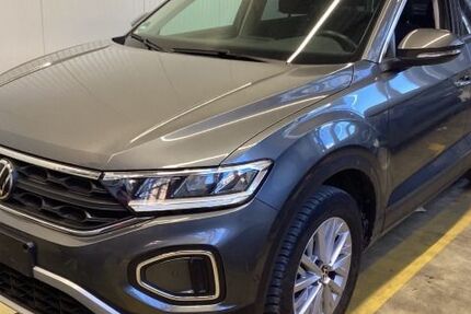 VW T-Roc 44.531 km 19.888 &euro; Hamburg 22761