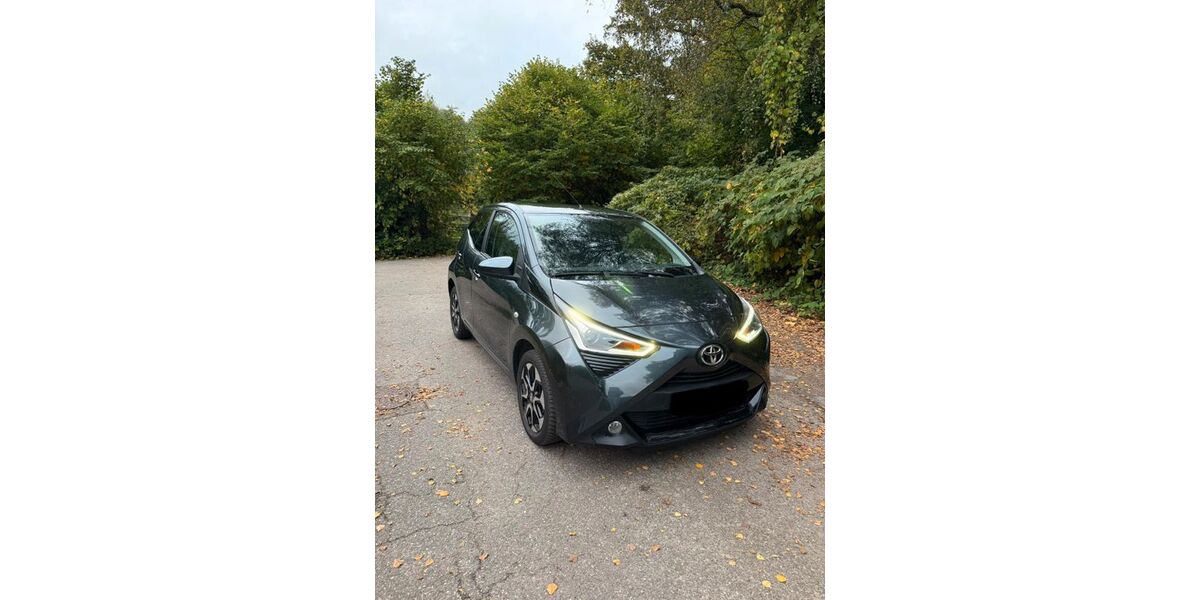 Toyota Aygo (X) 70.000 km 8.700 &euro; Hamburg 22397