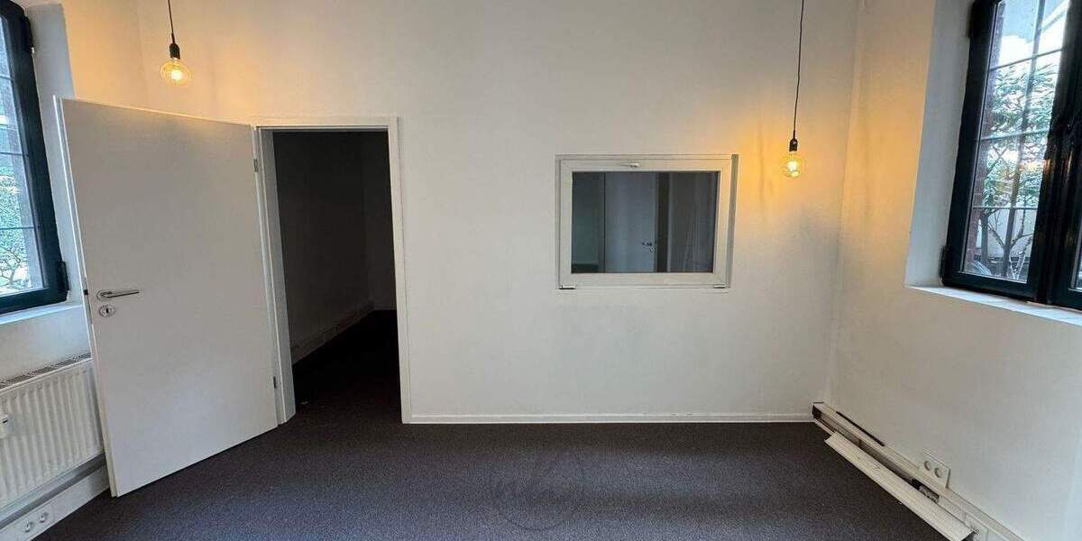 Gewerbeobjekt Hamburg Bahrenfeld - 7 Zimmer, 330 m&sup2;, 6.105&euro; | Angebot:25996839