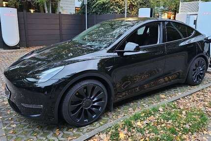 Tesla Model Y 21.800 km 46.999 &euro; Harburg (Hamburg) 21079