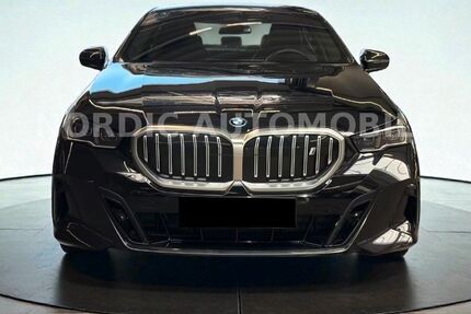 BMW i5 35.700 km 46.900 &euro; Hamburg 22179