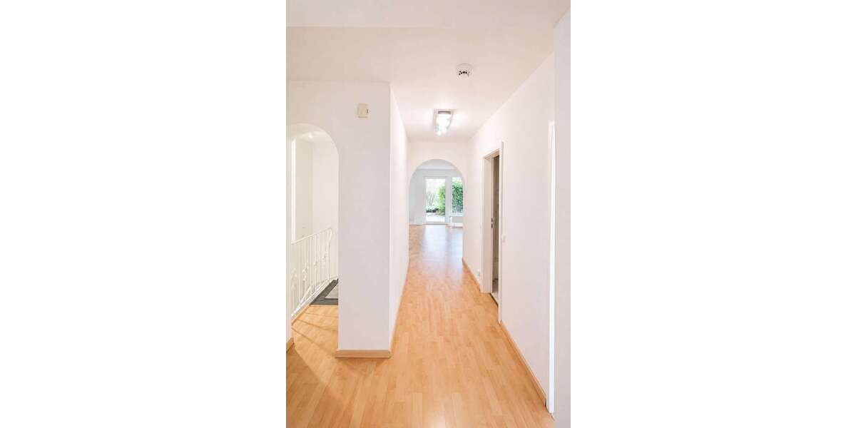 Etagenwohnung Pinneberg Pinneberg-Mitte - 4 Zimmer, 142 m&sup2;, 1.410&euro; | Angebot:26737355
