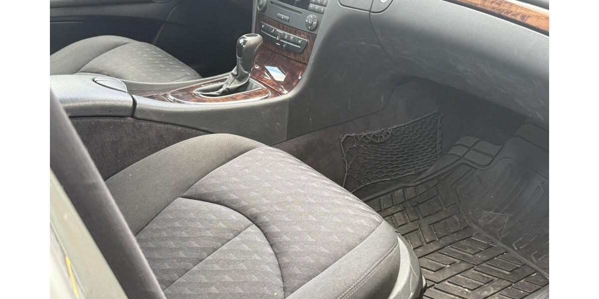 Mercedes-Benz E200 220.000 km 4.500 &euro; Hamburg 20038