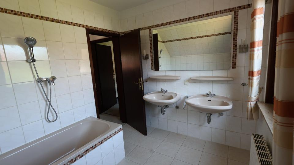 Einfamilienhaus Bad Oldesloe - 5 Zimmer, 180 m&sup2;, 480.000&euro; | Angebot:26961584